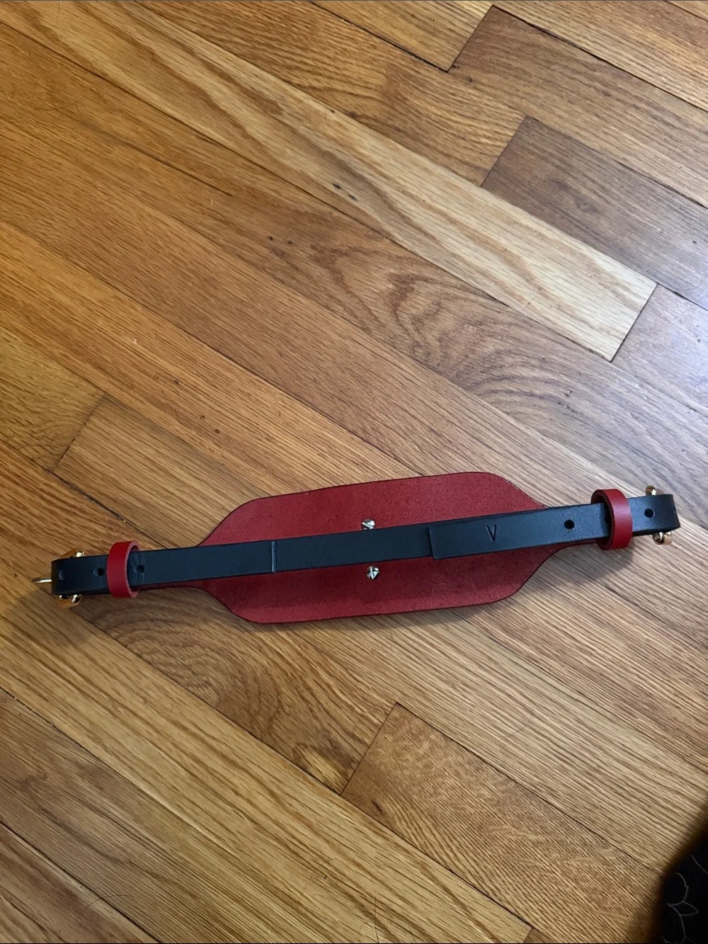 NWOT Elf Zhou London Red and Black Leather Waist Belt with Gold Hardware